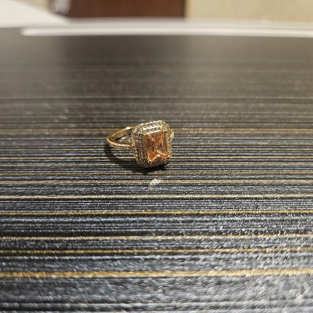 Gold and Morganite Cocktail Ring Size 7 - Picture 6 of 6